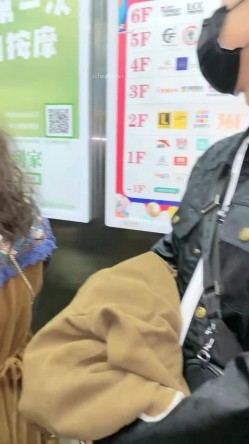 五天合集，【云南第一深情】，学妹醉酒~半梦半醒间被3p爆操~勾搭外卖，挺害羞的，刚下海，很有味道的妹子 截图15