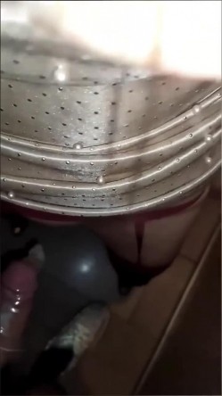 【真实勾搭巨乳气质美女老板】奶子坚挺圆润，购物中心厕所操逼，紧张又刺 截图15