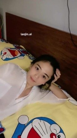 真实良家人妻，【欲求不满小少妇】，中年夫妻的居家日常，颇有几分姿色，和老公依旧干得火热 截图4