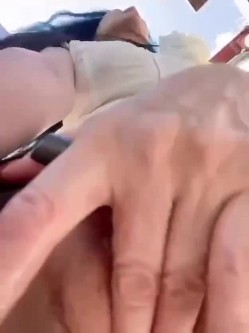 这老骚屄 骚出天际了 真想连卵蛋都塞她大逼里面 口活技术甚好，骚逼一摸就喷水 截图5