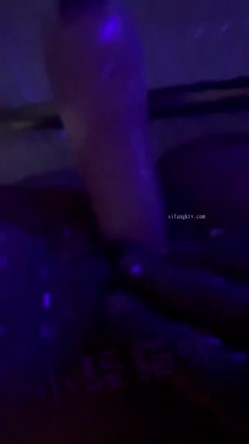 【淫妇也疯狂爆炸推荐】超淫骚人妻『小骚猫咪』孕期啪啪被疯狂怒插 孕期3P群P 白浆四溢 超刺激 截图9