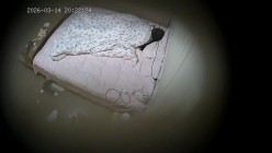 酒店偷拍可爱反差学妹与眼镜男友的游戏啪啪腻歪日常 截图10