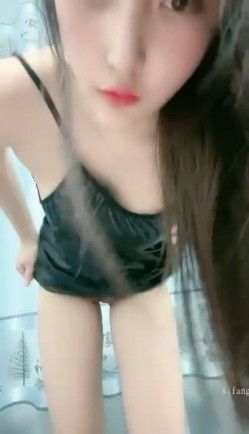 【小酒窝长腿女神来袭】高挑完美身材甜美颜神 劲舞很卖力光是看动图 鸡儿就能硬邦邦 截图3