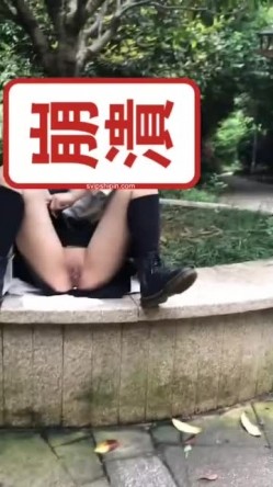 私密字母交流圈两位大神黑白-DOM-老Zz牛逼作品群P调教SM反差骚母狗主人主人尖叫不停 截图2