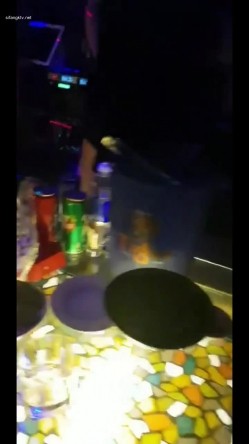 【KTV里那些事】小姐姐们各种玩 (暗黑KTV) 真空露点裸体陪玩，美女们激情四射，淫欲盛典 截图14