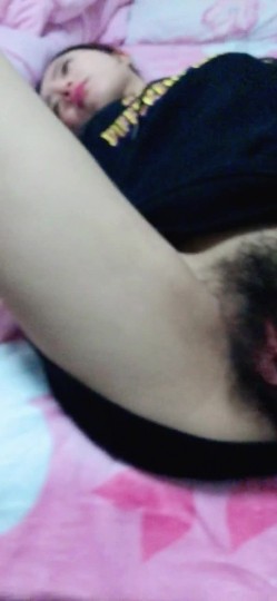 轻熟女更有味道，是个男人都想操！今天晚上肏到少妇下面逼逼红肿，还想艹，可怜哦，只能用嘴巴了，小嘴也很会来活儿！ 截图2