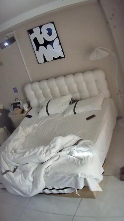 酒店偷拍 有点混血的丸子头气质新疆少妇主动褪去衣物上位骑乘男炮友 截图9