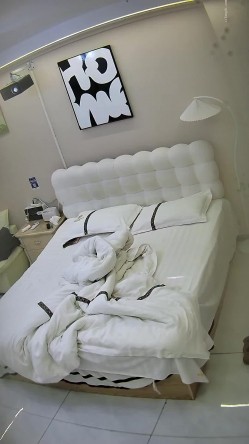 酒店偷拍 有点混血的丸子头气质新疆少妇主动褪去衣物上位骑乘男炮友 截图12