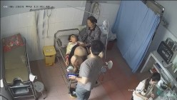 稀有黑客破解医院妇产科监控摄像头完美正面角度高清偷拍几个孕妇 最美年轻孕妇 阴蒂清晰可见 截图10