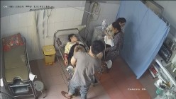 稀有黑客破解医院妇产科监控摄像头完美正面角度高清偷拍几个孕妇 最美年轻孕妇 阴蒂清晰可见 截图13