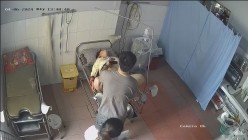 稀有黑客破解医院妇产科监控摄像头完美正面角度高清偷拍几个孕妇 最美年轻孕妇 阴蒂清晰可见 截图16