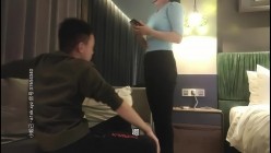 步宾探花  约操蓝色毛衣健身教练 健身教练反差婊 鸡巴一拔赶紧跑 4K听校中文字幕 截图4