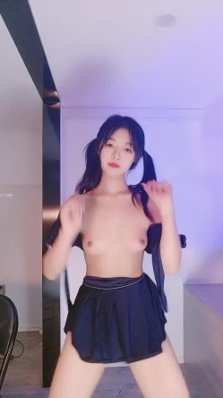 最新极品身材性感美少女【白羊座】露脸私拍裸舞身材爆炸各种热门BGM情趣搔首弄姿抖奶顶胯电臀 截图5