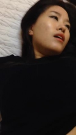 最新反差婊 高端私密群内部福利群泄密流出视图基本都露脸美女如云 截图9
