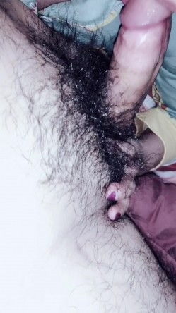 吃了春药的媳妇：啊啊老公停不下来了老公，受不了啦，快来艹我老公， 老公：不要停，艹死她 截图3