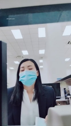 【丫头等你】出入境工作人员~上班逼塞跳蛋扣穴流白浆~！~-出入境工作人员~上班逼塞跳蛋.厕所开秀扣穴流白浆 截图10