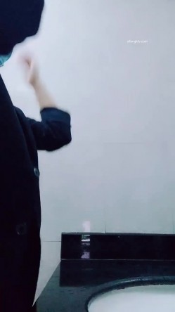 【丫头等你】出入境工作人员~上班逼塞跳蛋扣穴流白浆~！~-出入境工作人员~上班逼塞跳蛋.厕所开秀扣穴流白浆 截图16