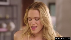 Blacked.26.04.23.Chloe.Rose.BBC.Makes.Chloe.Scream.For.More.XXX.2160p.MP4-P2P[XC] 截图15