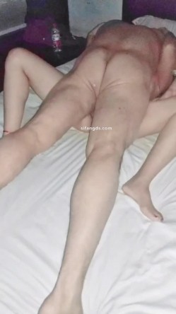 真实绿帽博主，【王军】让老婆陪各个不同单男啪啪，各种特写插穴，太淫乱了 截图11