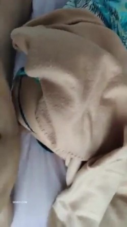 把醉酒的嫂子偷偷无套内射了 不知道是真醉还是装醉 反正能给操就行 截图5