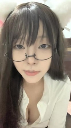 【女高童颜巨乳】应求更新 大奶校花 跳蛋 滴蜡 密码房! 挑战感官刺激 截图15