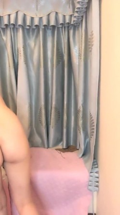 新人！清纯女神下海~超漂亮~【恬恬】热舞诱惑~扒穴自慰，眼镜妹反差婊，御姐风女神不可错过 截图8