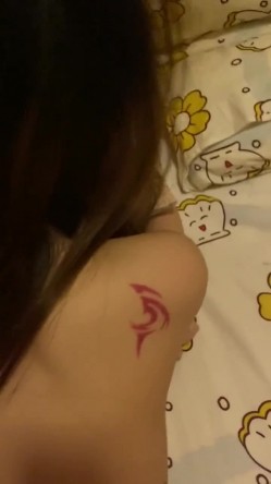 【网曝热门事件 震惊】超火爆吉林女孩岳欣玥最新性爱视频流出 黑鬼6P黑丝 皮鞭SM爆菊 日常全裸操 高清720P原版 截图10