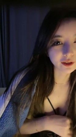 炸裂，神级颜值女神，神似杨幂，大美女【棉棉熊】快来舔我，舔我的阴蒂 截图7