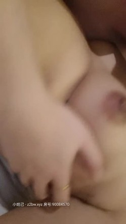 热恋小情侣露脸酒店日常性爱，细腻口交语言挑逗，女上位销魂操逼 截图6