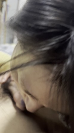 浙江颜值良家少妇家居啪啪，舔屌舔的真温柔啊，好喜欢这样的大姐姐，看生活照很有文化的样子，阴蒂好肥美，爱了爱了！ 截图1
