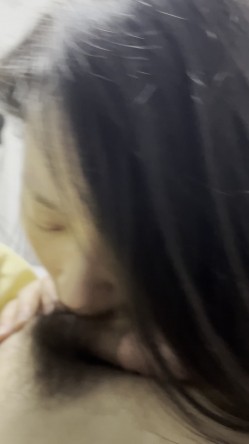 浙江颜值良家少妇家居啪啪，舔屌舔的真温柔啊，好喜欢这样的大姐姐，看生活照很有文化的样子，阴蒂好肥美，爱了爱了！ 截图13