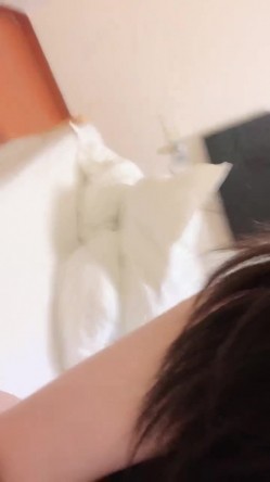 【京鱼儿】19岁童颜巨乳情趣黑丝 跳蛋自慰 爆流白浆 喷水！ 截图8