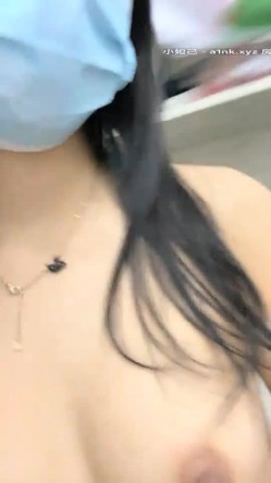 杨葱葱有超能力声音嗲嗲高颜值妹子黄瓜自慰，性感短裙热舞诱惑慢慢脱掉站立黄瓜抽插 截图13
