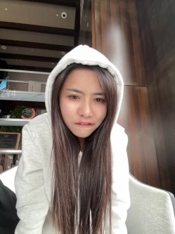 ️逆天户外主播【qingqing-ss】高颜值长腿丝袜、公园、商场餐厅大胆当着路人面裸露自慰 截图7