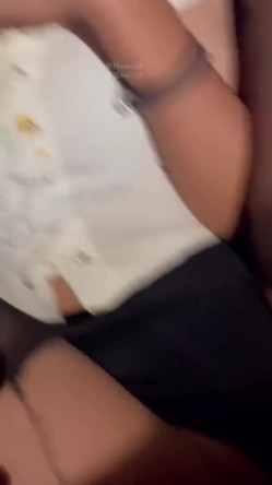 精神小妹集合，酒吧嗨起来·· 电影院摸奶、户外旷野做爱，车震说骚话，颜值耐看，一个比一个骚！ 截图2