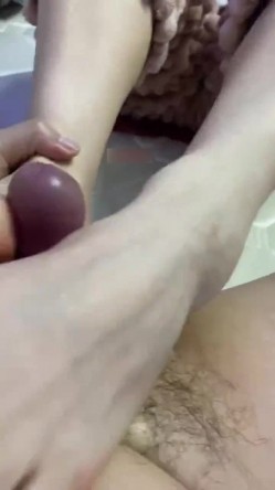 极品少妇熟女风韵犹存美妇 ️徐阿姨酒店与情人啪啪口交足交发出啵啵的淫荡声音 很是淫荡 截图13