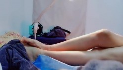 男技师偷拍女客户特殊服务 顶级大白美臀 侧躺精油按摩 金手指扣穴 截图4