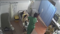 稀有黑客破解医院妇产科监控摄像头完美正面角度高清偷拍几个孕妇 最美年轻孕妇 阴蒂清晰可见 截图1