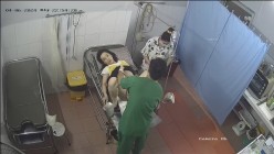 稀有黑客破解医院妇产科监控摄像头完美正面角度高清偷拍几个孕妇 最美年轻孕妇 阴蒂清晰可见 截图6