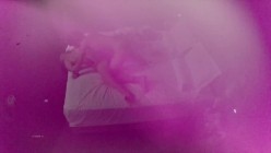 天眼酒店高清偷拍 ️奶子浑圆的翘臀眼镜反差婊被男友按床边狠狠撞击发泄 截图4