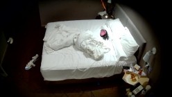天眼酒店高清偷拍 ️奶子浑圆的翘臀眼镜反差婊被男友按床边狠狠撞击发泄 截图10
