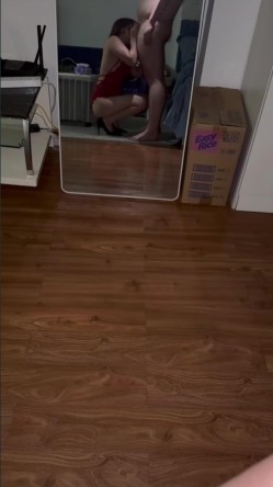 少妇控必备！风韵犹存吹箫高手，露脸熟女大姐大【珊珊】制服大屁股与大佬啪啪相当败火 截图1