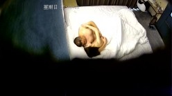 安防酒店偷拍精品 ️心痛傲娇大小姐 在猥琐大叔胯下承欢开始内裤一直不肯脱 截图10