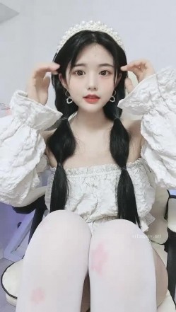 绿播下海！【美妍】颜值逆天，美美哒，可爱美穴特写~颜值真是高，兄弟们冲！ 截图2