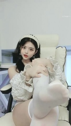 绿播下海！【美妍】颜值逆天，美美哒，可爱美穴特写~颜值真是高，兄弟们冲！ 截图7