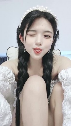绿播下海！【美妍】颜值逆天，美美哒，可爱美穴特写~颜值真是高，兄弟们冲！ 截图15