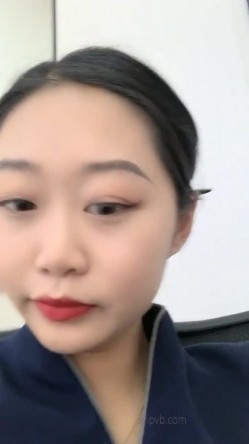 大奶子好身材的游戏主播下海了 上班时间直播尿尿 看大骚B 截图2