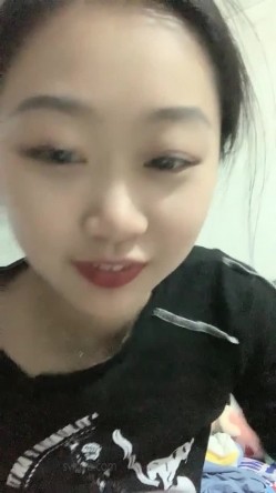 大奶子好身材的游戏主播下海了 上班时间直播尿尿 看大骚B 截图13