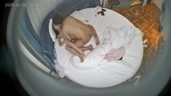 酒店情趣圆床上帝视角偷拍 顶级骚货拿个自慰棒玩了很久 被男炮友猛操满足她 截图11