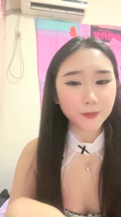 核弹！超美校花【果果qzm】道具狂插~扇脸打逼~妹子都经历了什么？ 截图14